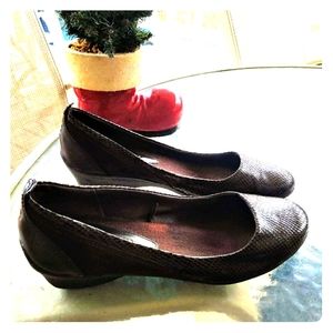 Etienne Aigner wedges, Dark Brown (sz 10)